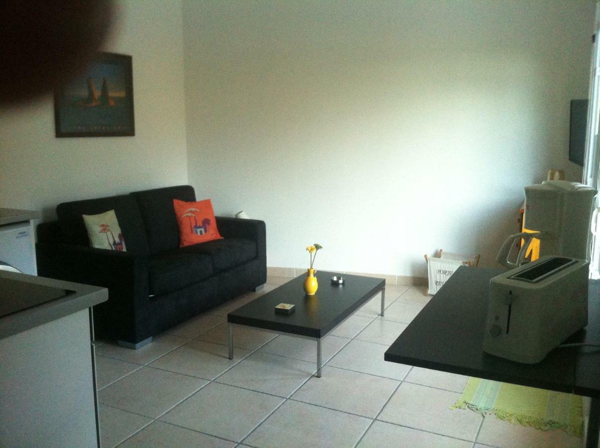 Les Cigales Des Pres Studio โอปส์ ภายนอก รูปภาพ